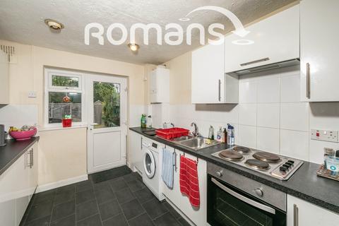 3 bedroom end of terrace house to rent, Sycamore Close