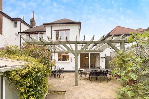 4 bedroom detached house for sale, Beechwood Avenue, London