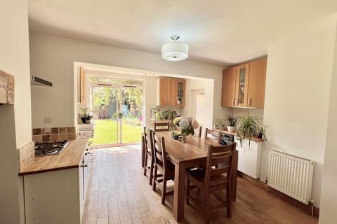 2 bedroom semi-detached house to rent, Station Terrace, Radcliffe-on-trent, Nottingham