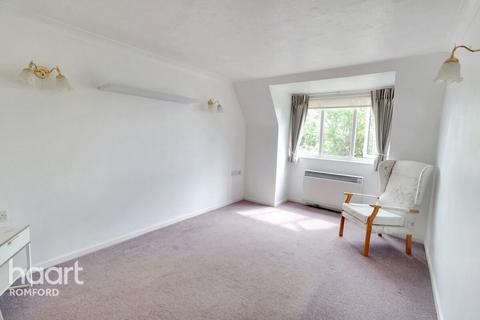 1 bedroom retirement property for sale, Fernleigh Court, Mawney Road, Romford, RM7 7JE