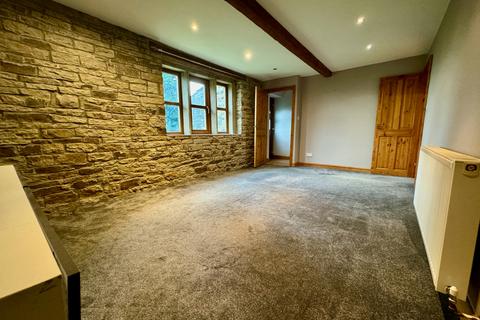 2 bedroom cottage to rent, Staincliffe, Dewsbury WF13