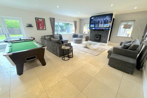 5 bedroom detached house for sale, Trafford House, Trawscoed, Crosswood