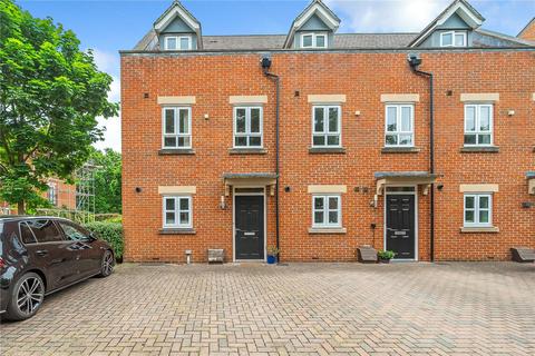 3 bedroom end of terrace house for sale, Denman Drive, Newbury, Berkshire, RG14