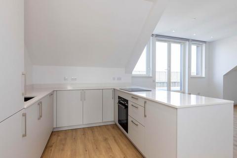 3 bedroom flat to rent, Temple Park Crescent, Polwarth, Edinburgh