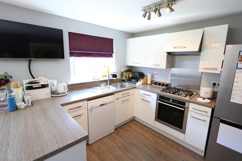71 Fairlane Drive, South Ockendon, RM15 5FA
