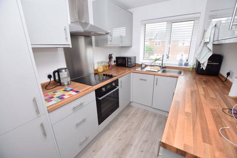 2 bedroom apartment to rent, Goldthorne Close, Maidstone