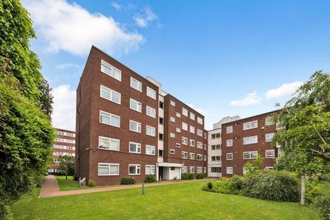2 bedroom flat for sale, The Fountains, Ballards Lane, Finchley, London, N3 1NL