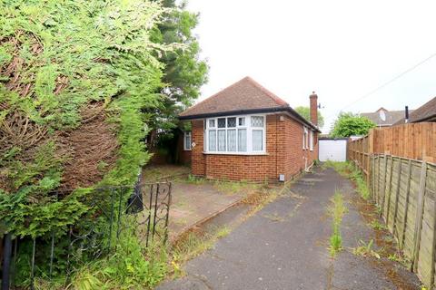 3 bedroom detached bungalow for sale, Piggotts Lane, Leagrave, Luton, Bedfordshire, LU4 9QT