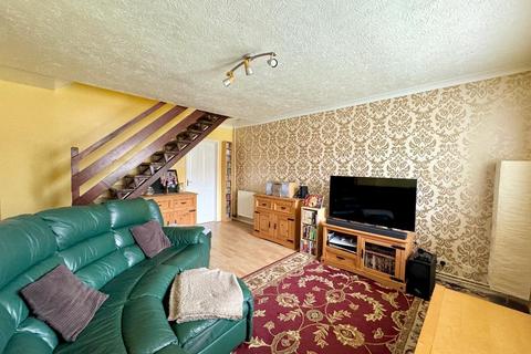 2 bedroom end of terrace house for sale, Dunstable Close, Flitwick, Bedfordshire, MK45 1JN