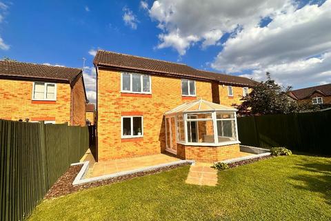 4 bedroom detached house for sale, Nicholls Close, Barton Le Clay, Bedfordshire, MK45 4JN