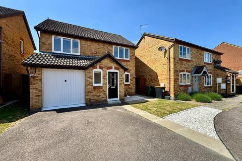4 bedroom detached house for sale, Nicholls Close, Barton Le Clay, Bedfordshire, MK45 4JN