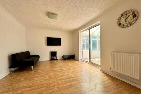 4 bedroom detached house for sale, Nicholls Close, Barton Le Clay, Bedfordshire, MK45 4JN