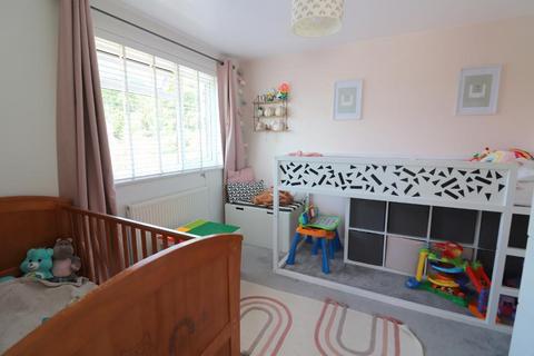 15 Horsham Close, Luton, LU2 8JH