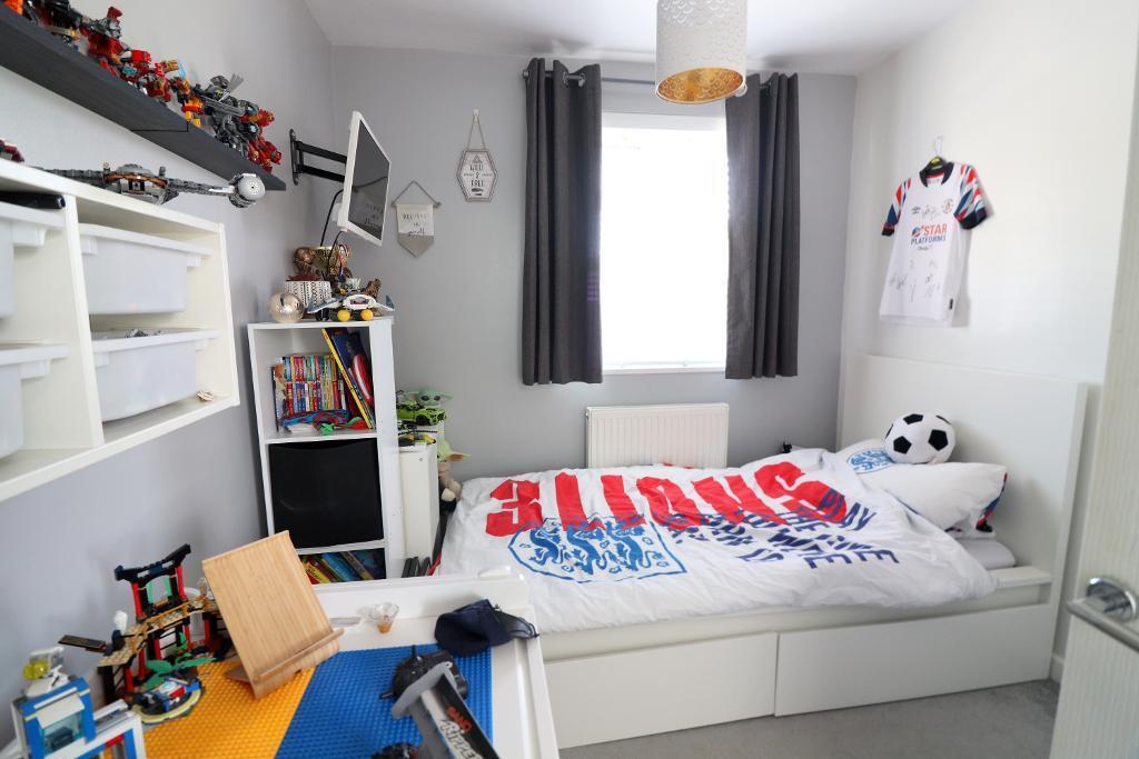 Photo 10