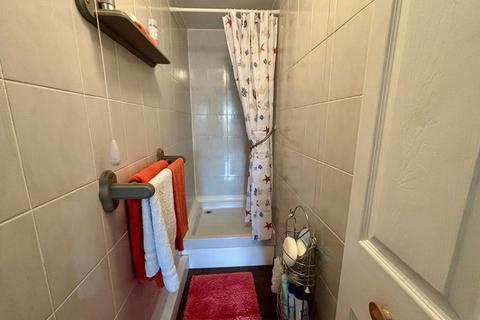 96 Lechlade Road, Great Barr, Birmingham, B43 5NG
