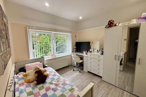 62 Curbar Road, Birmingham, B42 2AU