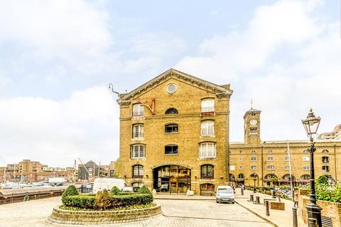 1 bedroom flat for sale, East Smithfield, St Katharine Docks, London, E1W