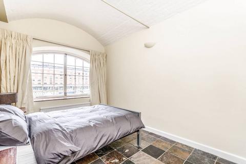 1 bedroom flat for sale, East Smithfield, St Katharine Docks, London, E1W