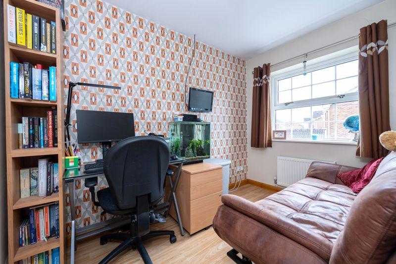 Bedroom 4/office