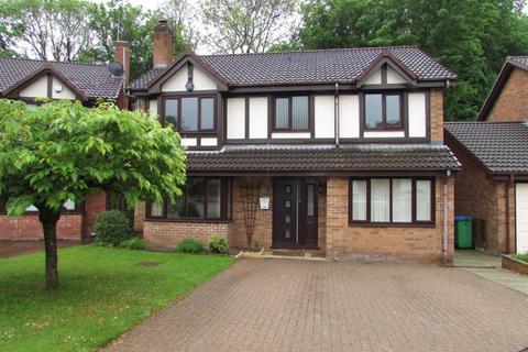 5 bedroom detached house to rent, The Green Castleton.