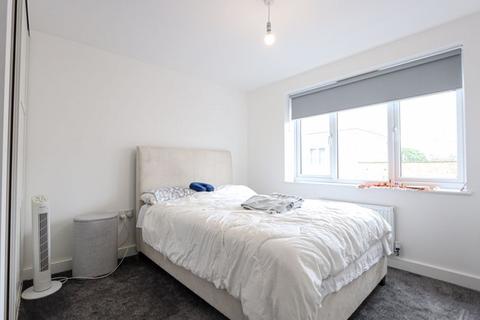 1 bedroom flat to rent, Windmill Place, Southall