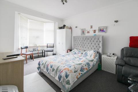 2 bedroom apartment for sale, Oval Road, East Croydon, CR0