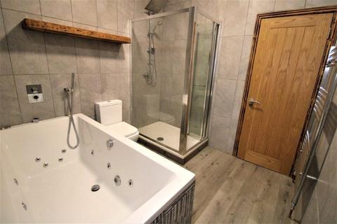 2 bedroom apartment to rent, Lower Addiscombe Road, Croydon, CR0