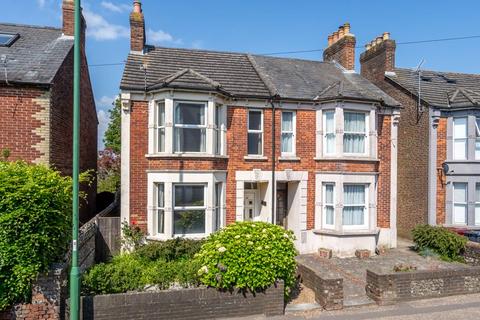 3 bedroom semi-detached house for sale, Bognor Road, Chichester