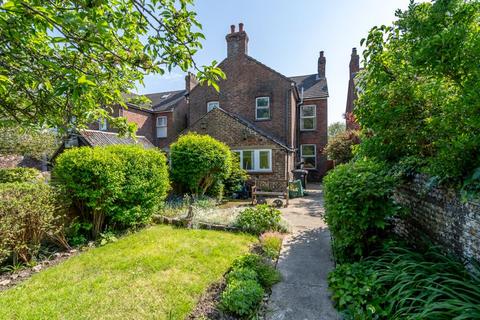 3 bedroom semi-detached house for sale, Bognor Road, Chichester