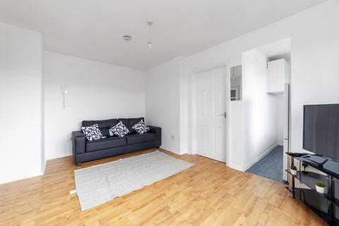 1 bedroom flat to rent, 123 Glenville Grove, SE8 4BJ