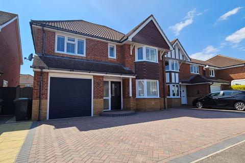 4 bedroom detached house for sale, David Newberry Drive, Lee-On-The-Solent, PO13