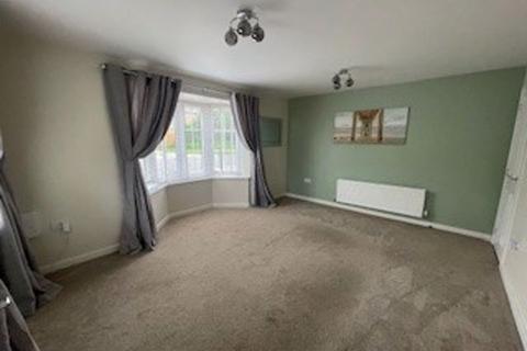 3 bedroom semi-detached house to rent, Crystal Drive, Telford