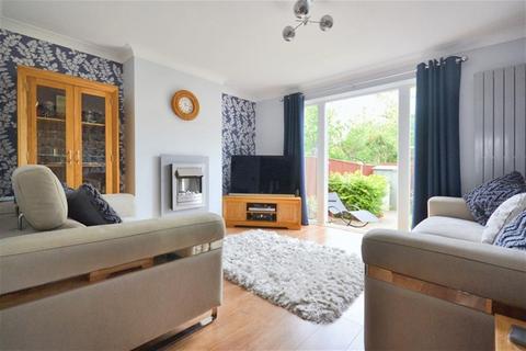 4 bedroom detached house for sale, Newbury Close, Luton