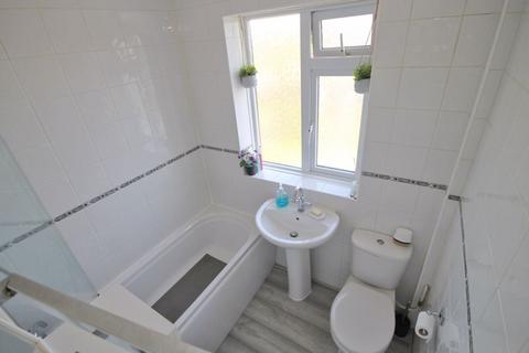 88 Beechwood Avenue, Greenford, UB6 9UD