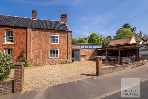 4 bedroom cottage for sale, Yarmouth Road, Norwich NR12