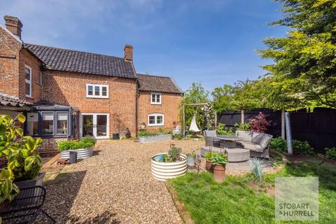 4 bedroom cottage for sale, Yarmouth Road, Norwich NR12