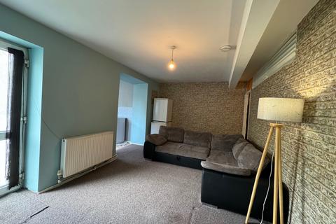 2 bedroom flat to rent, 99b High Street, Ogmore Vale, Bridgend