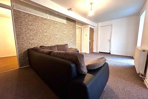 2 bedroom flat to rent, 99b High Street, Ogmore Vale, Bridgend