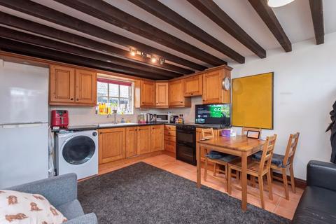 2 bedroom mews for sale, Howell Hill Close, Mentmore