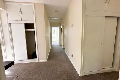 34 Knoll Drive, Warwick, CV34 5YQ