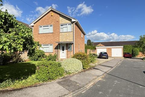 4 bedroom detached house for sale, Cousley Close, Gloucester