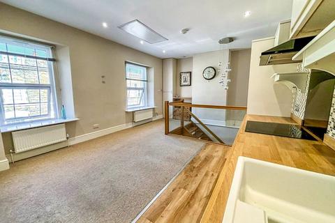 2 bedroom apartment to rent, Lower Queens Road, Clevedon