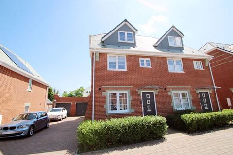 4 bedroom semi-detached house for sale, Kilty Place, High Wycombe HP11