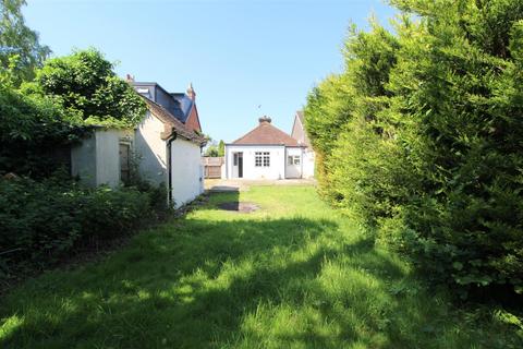 3 bedroom detached bungalow for sale, Chertsey Road, Byfleet