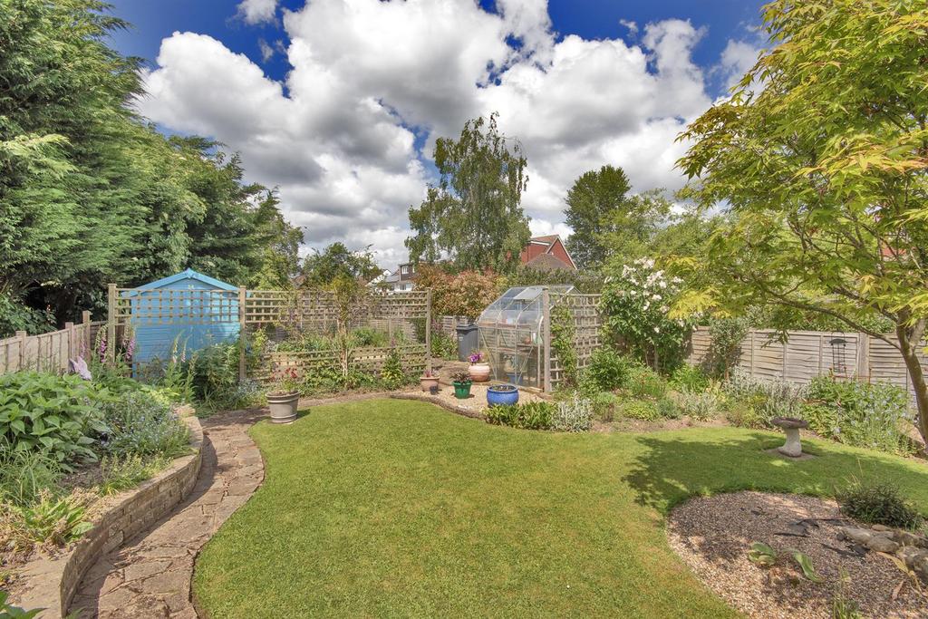 Brookmead, Hildenborough TN11 3 bed bungalow for sale £550,000