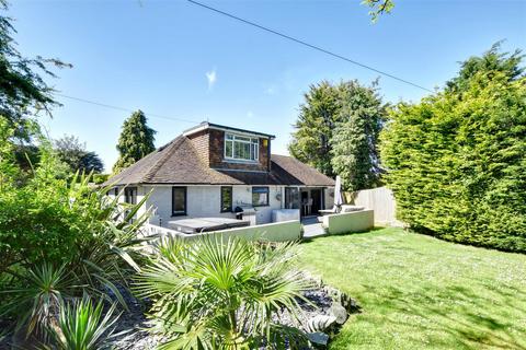 3 bedroom detached house for sale, Broad Oak, Rye