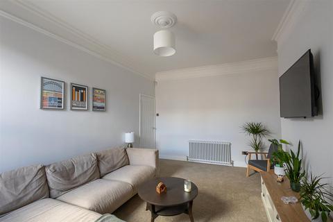 3 bedroom flat for sale, Rothbury Terrace, Heaton, Newcastle upon Tyne