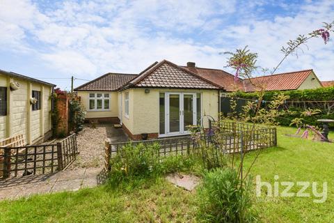 2 bedroom semi-detached bungalow for sale, Station Road, Hadleigh IP7