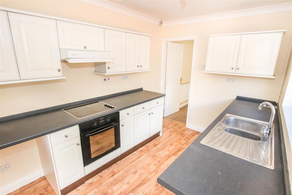 Fitted kitchen