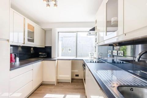 2 bedroom flat to rent, Park Road, Marylebone, London, NW8